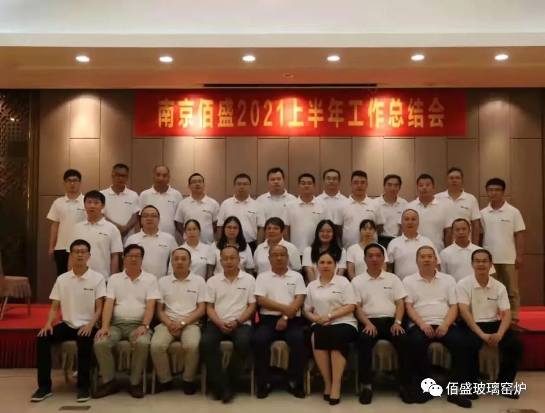 成年人免费看片