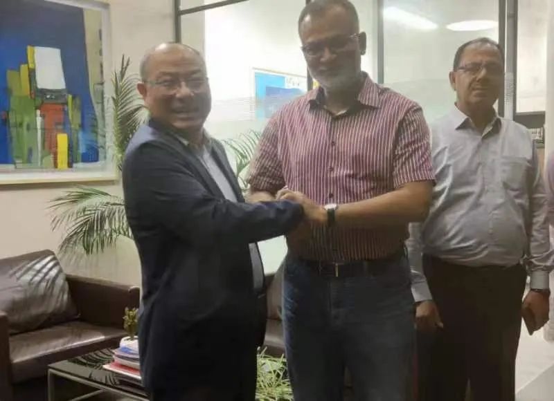成年人免费看片
