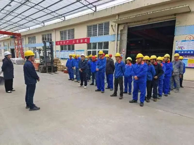 成年人免费看片